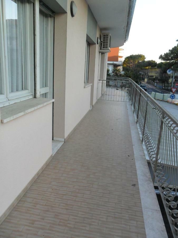 Vacanzemarecervia Appartamenti Terzo Piano Luaran gambar